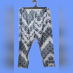 Women's Geometric Patterned Pants in Blue and White